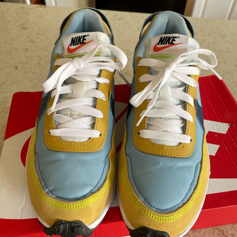 Nike Waffle Debut